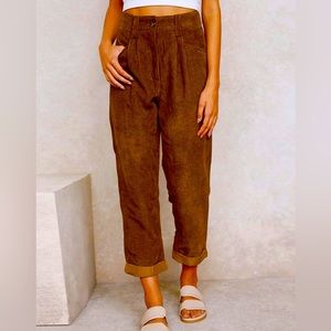 High waisted corduroy pants with pockets